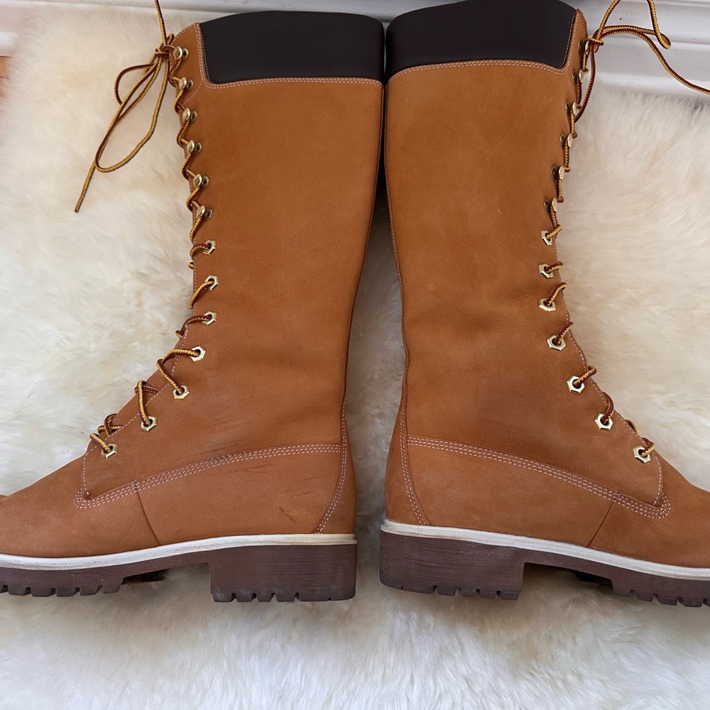 Timberland Tan Lace Up Boots with Durable Rubber Soles - Picture 7 of 13